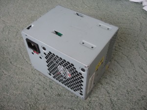 13.5V 12V 30A tápegység ports.hu